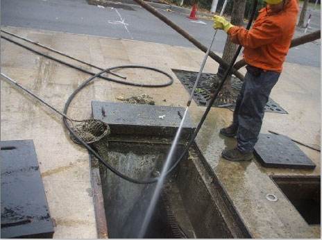 惠城池底污泥如何清理