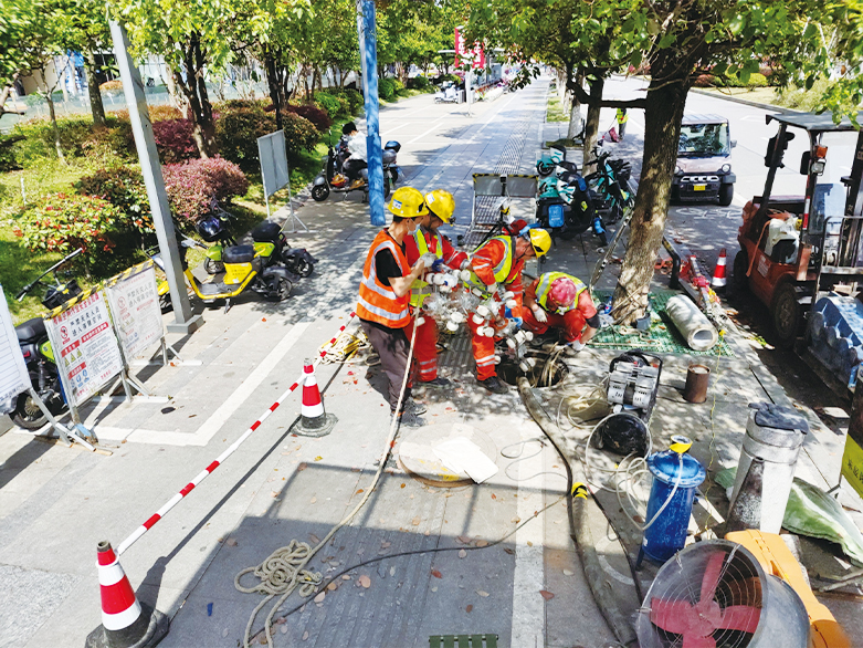  惠城UV-CIPP紫外光固化修复